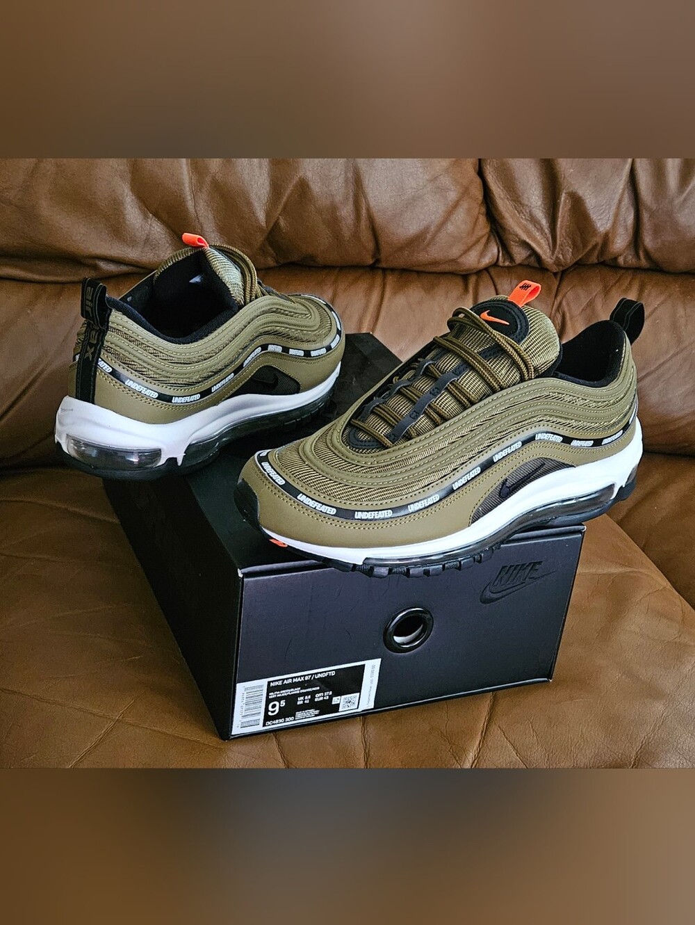 Men's Nike Air Max 97 x Undefeated Militia Green Size 9.5 (EXCELLENT SHAPE)